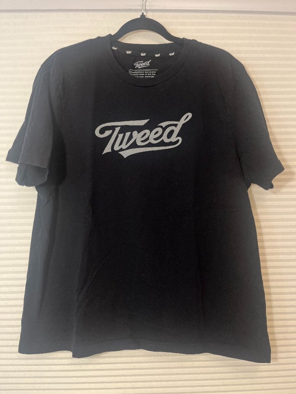 • Tweed Cannabis Brand Full Logo Graphic T-Shirt Black L